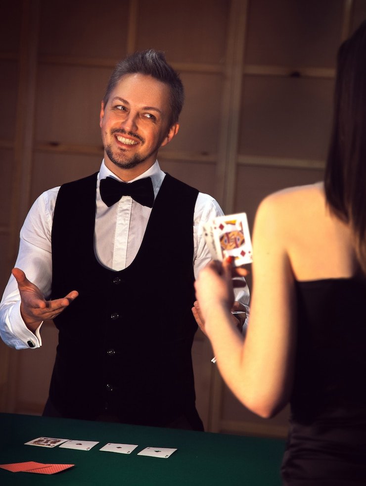 Aplikasi mobile pablo168 dengan akses ke meja kasino langsung, sportsbook, dan slot